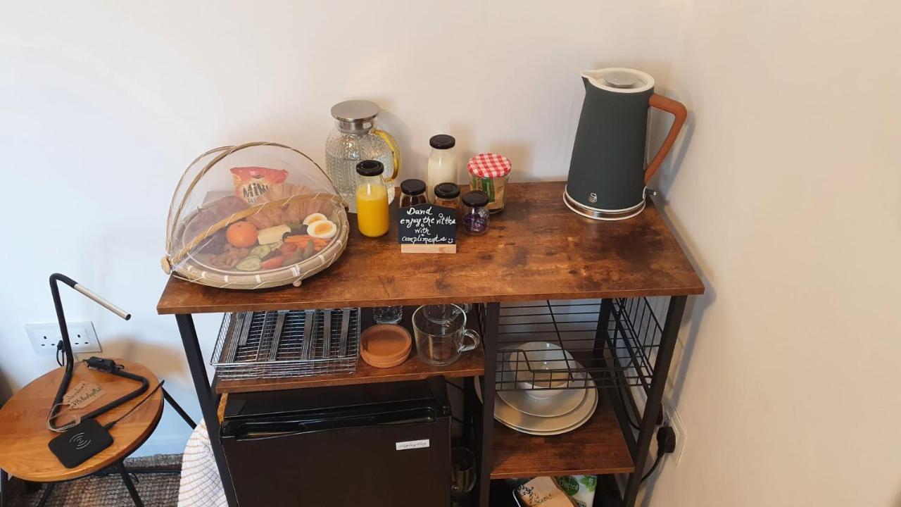 Kew Gardens - Private Double Room Richmond London - Homestay エクステリア 写真