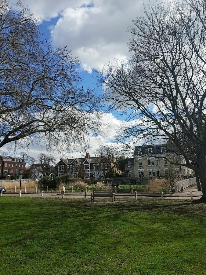 Kew Gardens - Private Double Room Richmond London - Homestay エクステリア 写真